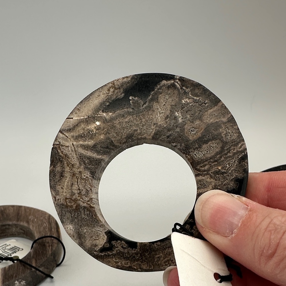 Crate and Barrel Natural Marble Set of 5 Napkin Ring, Holder ... Brown Tones. - Picture 6 of 10